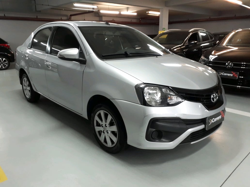 ETIOS 1.5 X PLUS SEDAN 16V FLEX 4P AUTOMATICO