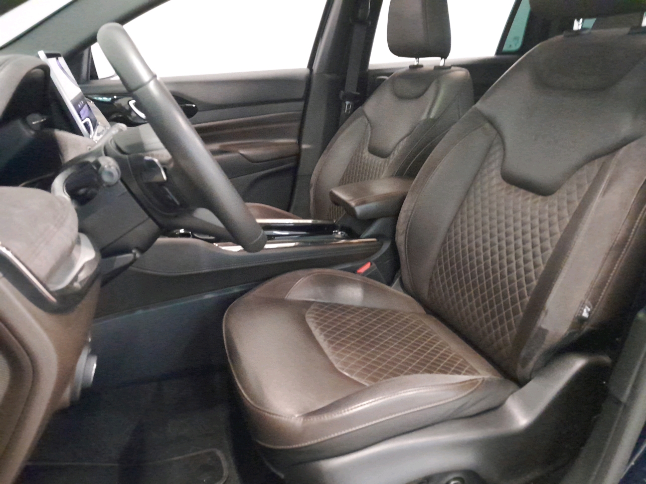 COMMANDER 1.3 T270 TURBO FLEX OVERLAND AT6