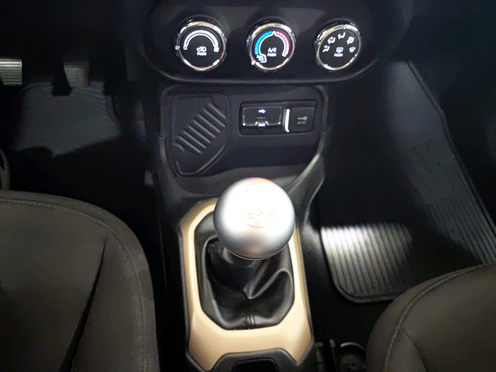 RENEGADE 1.8 16V FLEX SPORT 4P MANUAL