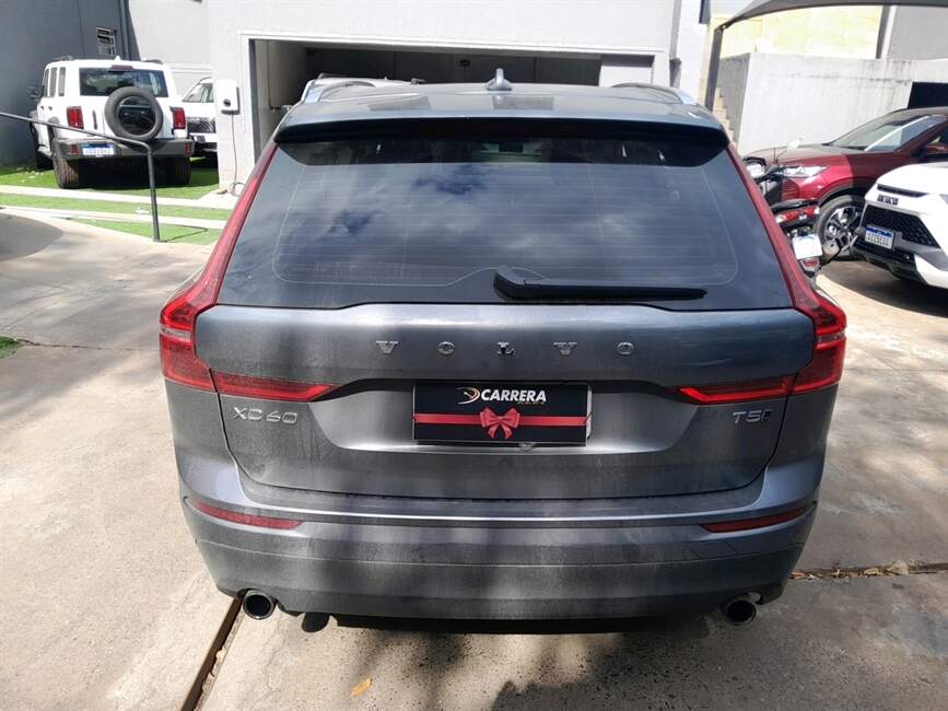 XC60 2.0 T5 GASOLINA MOMENTUM AWD GEARTRONIC