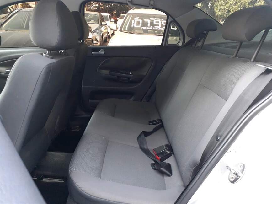 VOYAGE 1.0 MI 8V FLEX 4P MANUAL