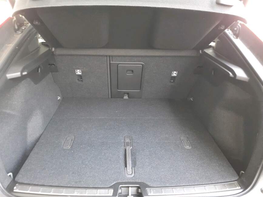 C40 P8 RECHARGE TWIN ELECTRIC ULTIMATE AWD