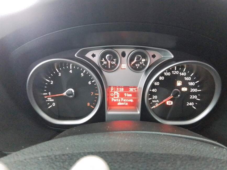 FOCUS 2.0 GLX 16V GASOLINA 4P AUTOMATICO
