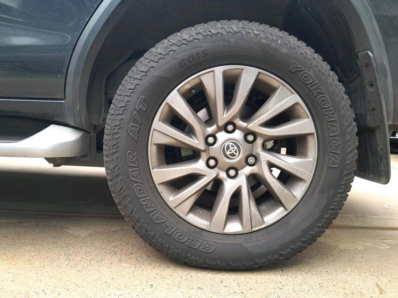 HILUX SW4 2.8 D-4D TURBO DIESEL SRX 4X4 AUTOMÁTICO