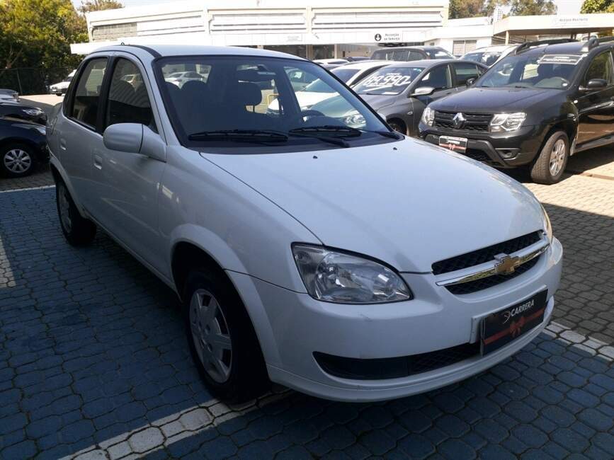 CLASSIC 1.0 MPFI LS 8V FLEX 4P MANUAL