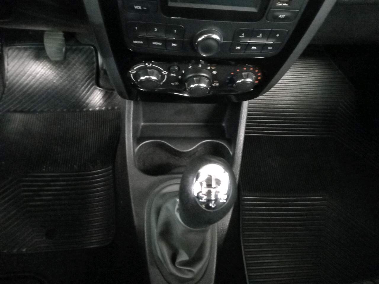 SANDERO 1.6 EXPRESSION 8V HI-TORQUE FLEX 4P MANUAL