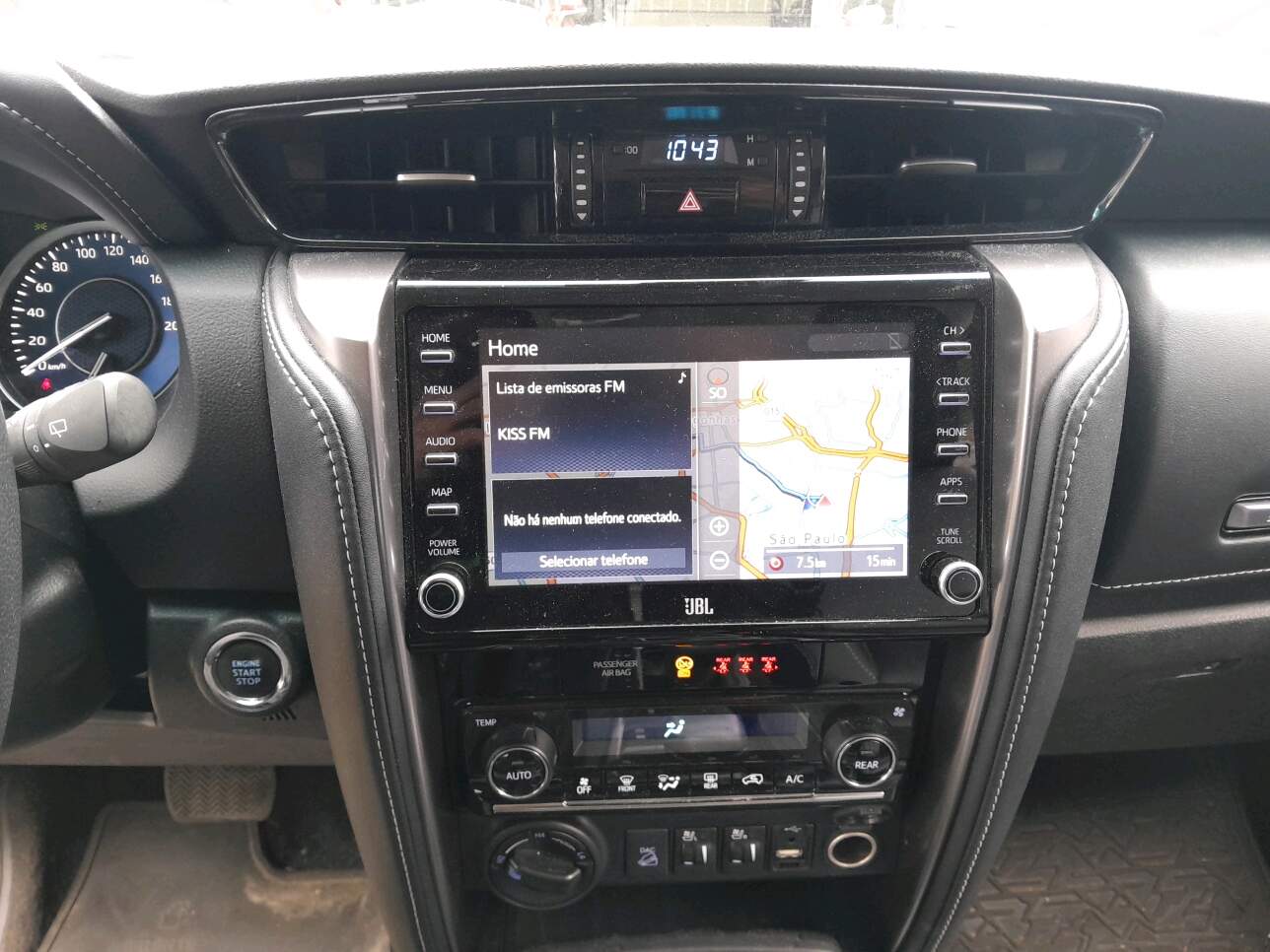 HILUX SW4 2.8 D-4D TURBO DIESEL SRX 4X4 AUTOMÁTICO