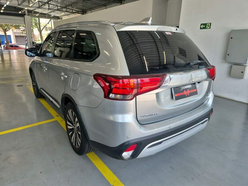 OUTLANDER 2.0 MIVEC GASOLINA HPE AUTOMATICO