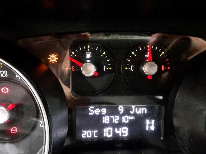 PUNTO 1.6 ESSENCE 16V FLEX 4P AUTOMATIZADO
