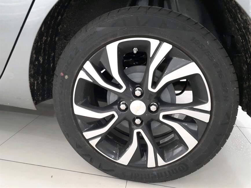ONIX 1.0 TURBO FLEX PREMIER AUTOMÁTICO