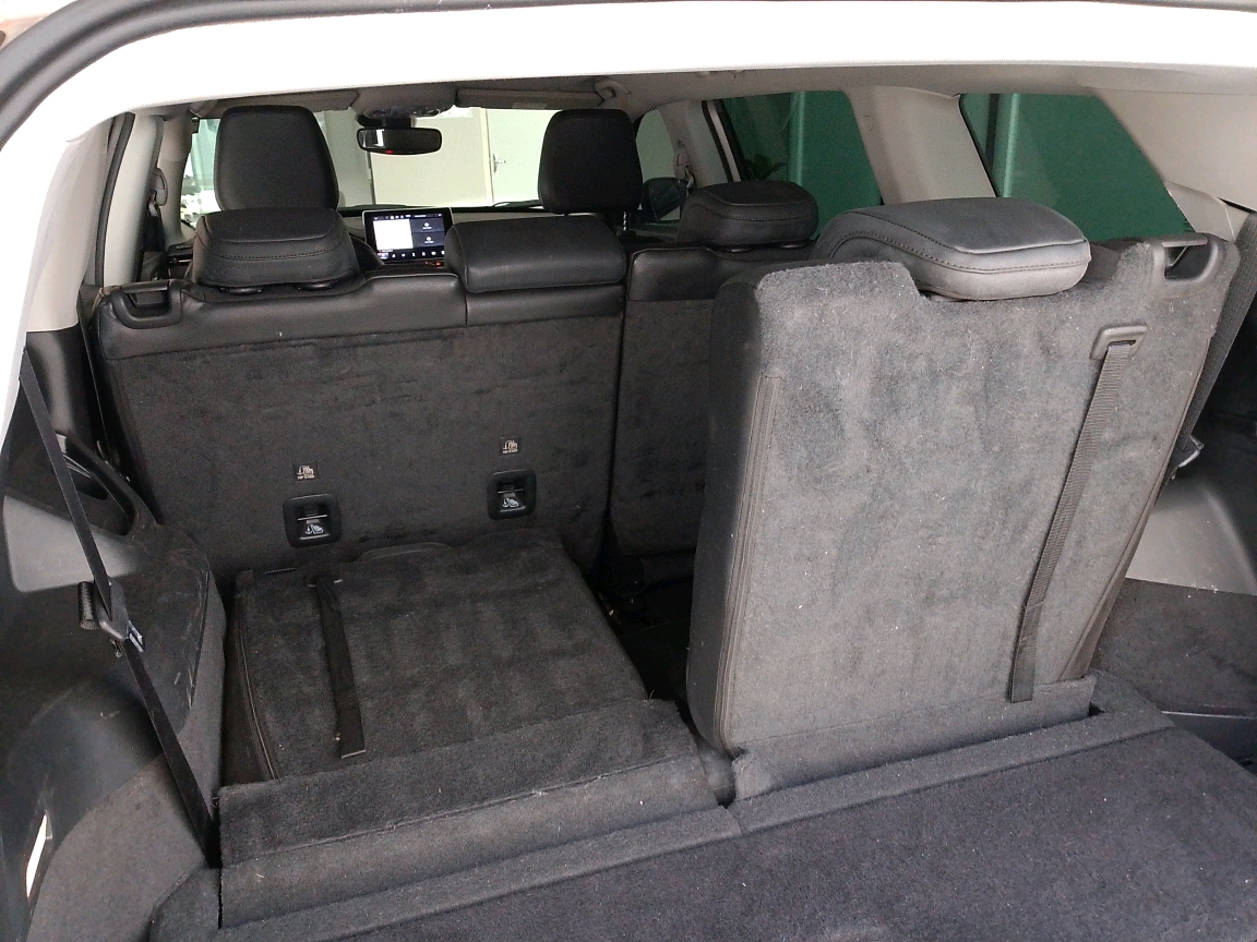 COMMANDER 1.3 T270 TURBO FLEX LIMITED AT6