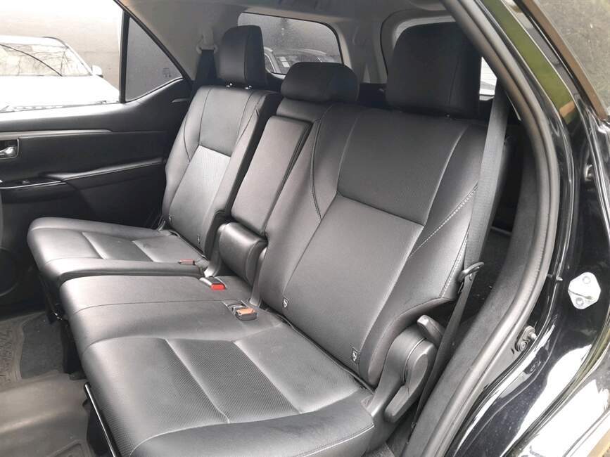 HILUX SW4 2.8 D-4D TURBO DIESEL SRX 4X4 AUTOMÁTICO