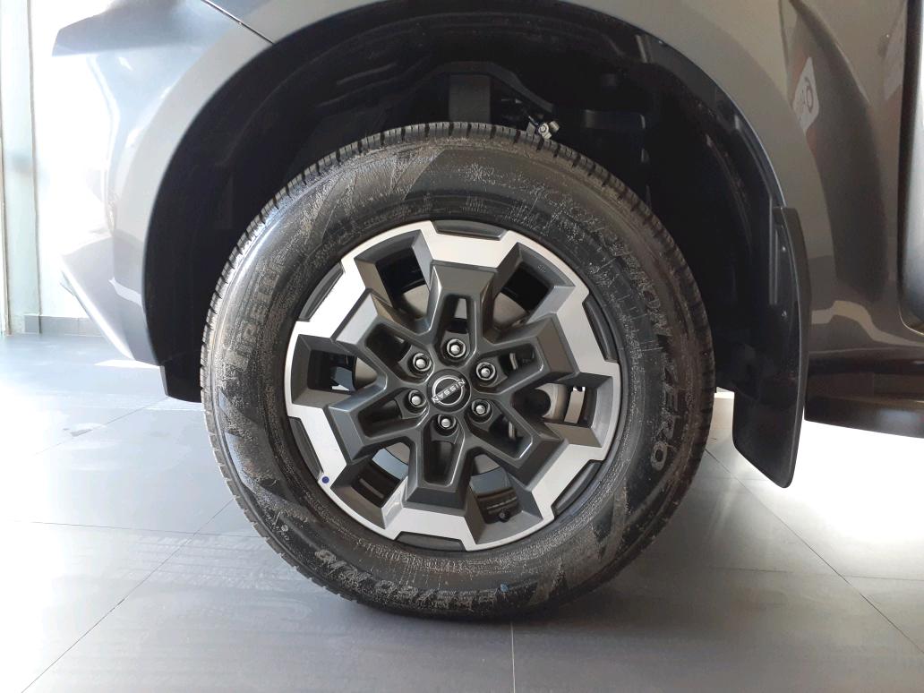 FRONTIER 2.3 PLATINUM AT 4X4