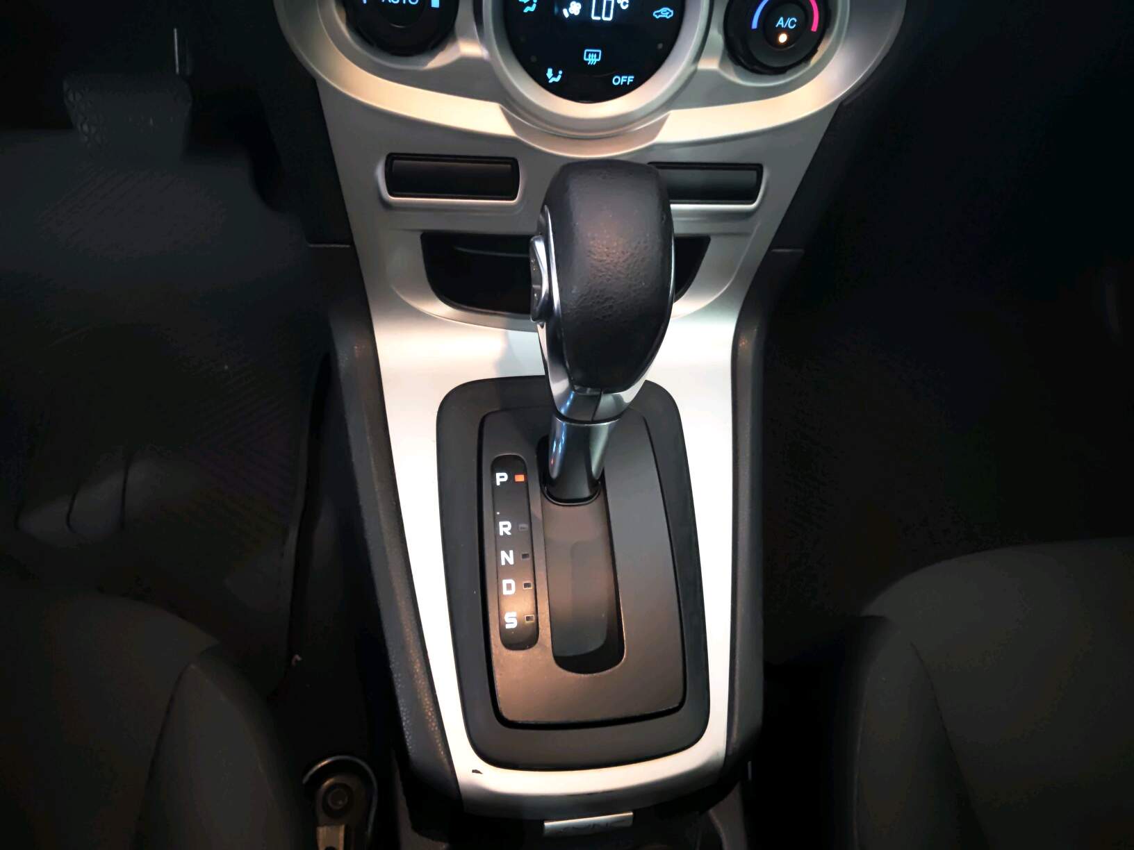 FIESTA 1.6 SEL SEDAN 16V FLEX 4P POWERSHIFT