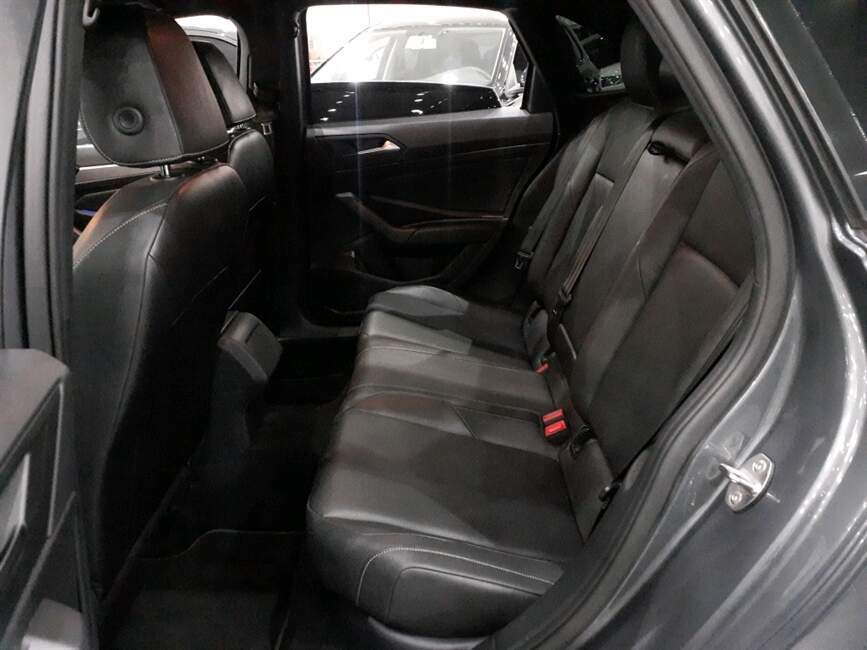 JETTA 1.4 250 TSI TOTAL FLEX R-LINE TIPTRONIC