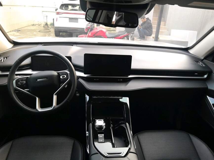 HAVAL H6 1.5 HEV PREMIUM E-TRACTION