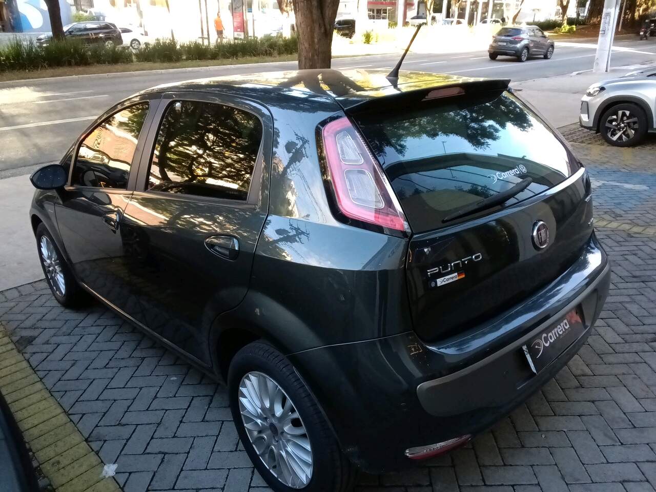 PUNTO 1.6 ESSENCE 16V FLEX 4P AUTOMATIZADO