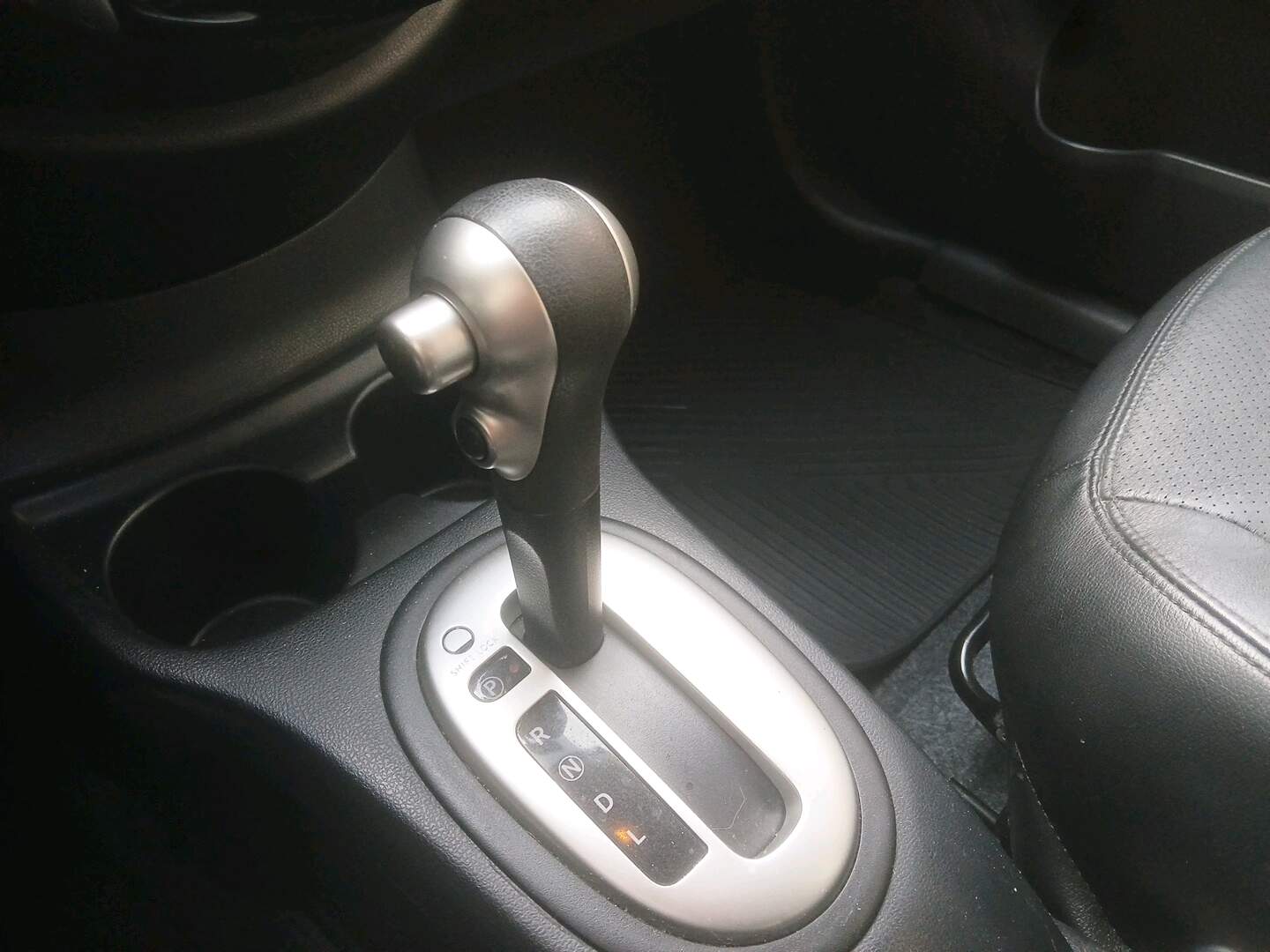 VERSA 1.6 16V FLEXSTART SL 4P XTRONIC