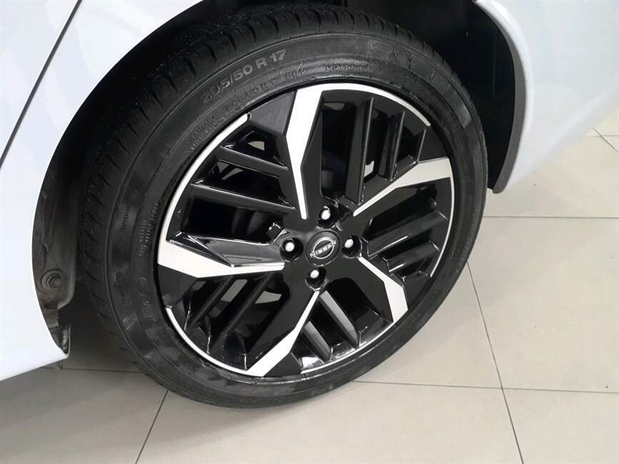 NOVO VERSA 1.6 EXCLUSIVE CVT