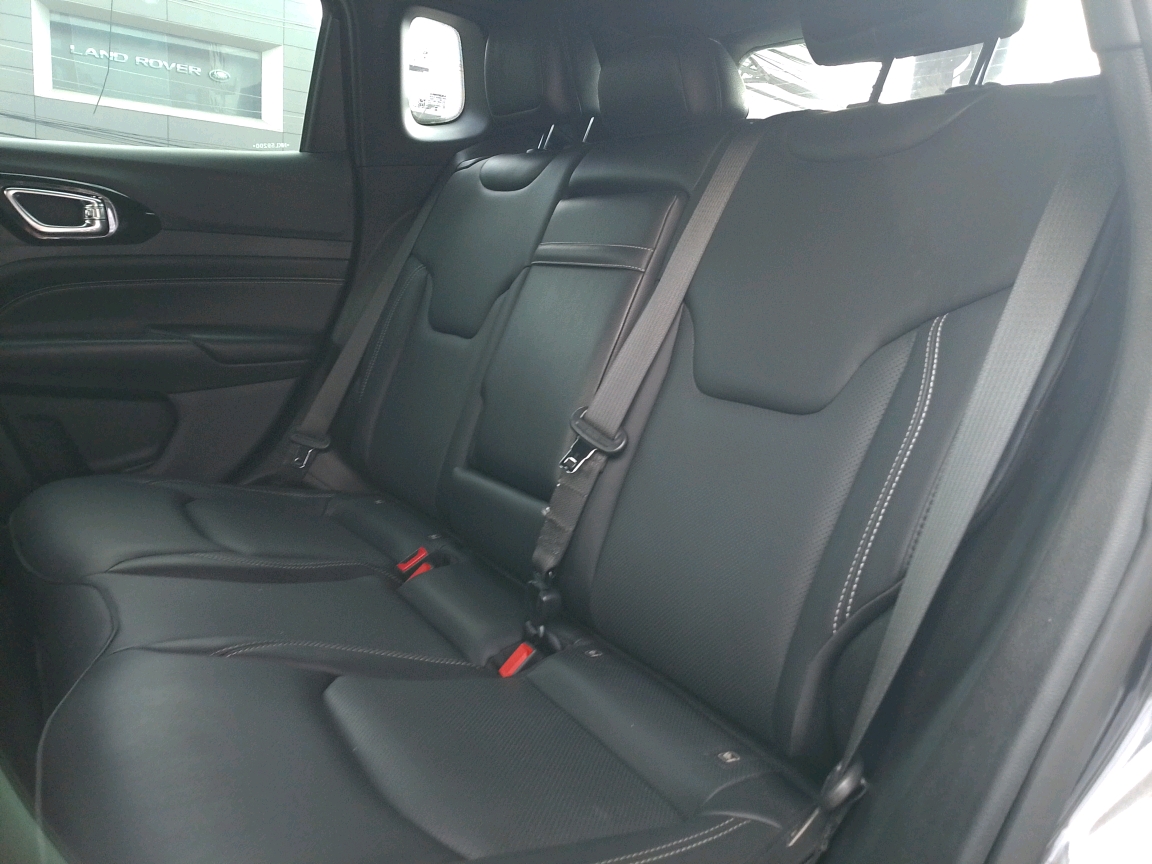 COMPASS 2.0 TD350 TURBO DIESEL LONGITUDE AT9