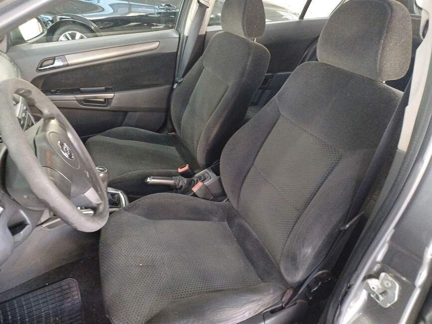 VECTRA 2.0 MPFI GT HATCH 8V FLEX 4P MANUAL