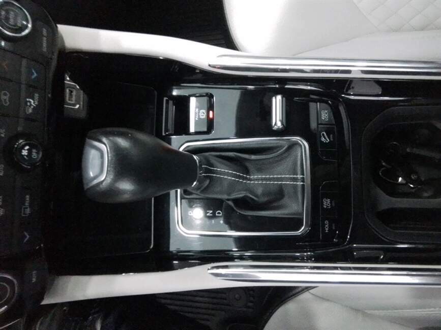 COMMANDER 2.0 TD380 TURBO DIESEL LIMITED AT9