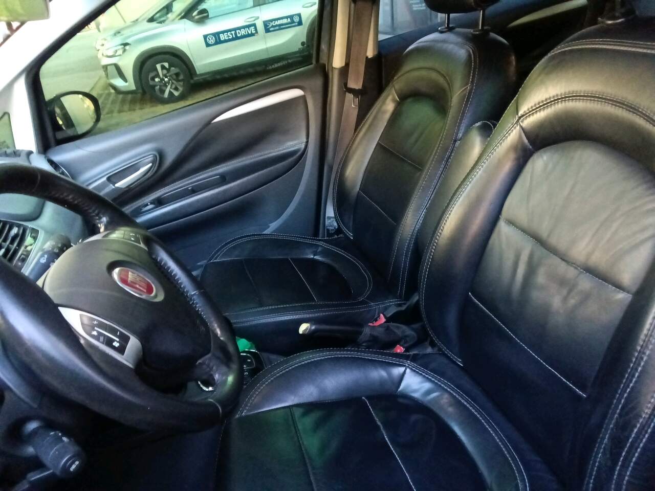 PUNTO 1.6 ESSENCE 16V FLEX 4P AUTOMATIZADO