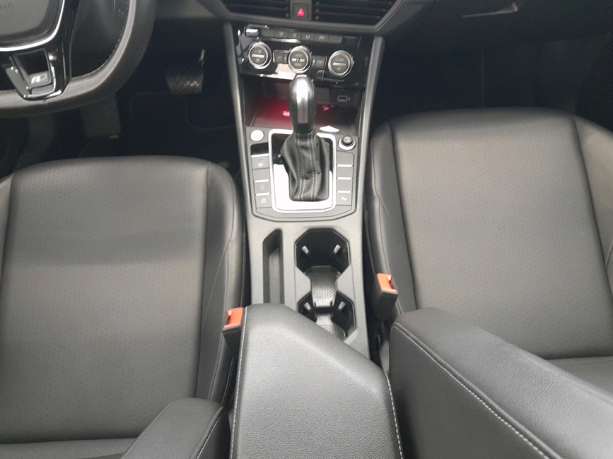 JETTA 1.4 250 TSI TOTAL FLEX R-LINE TIPTRONIC