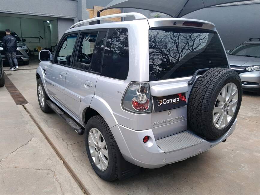 PAJERO TR4 2.0 4X4 16V 140CV FLEX 4P AUTOMATICO