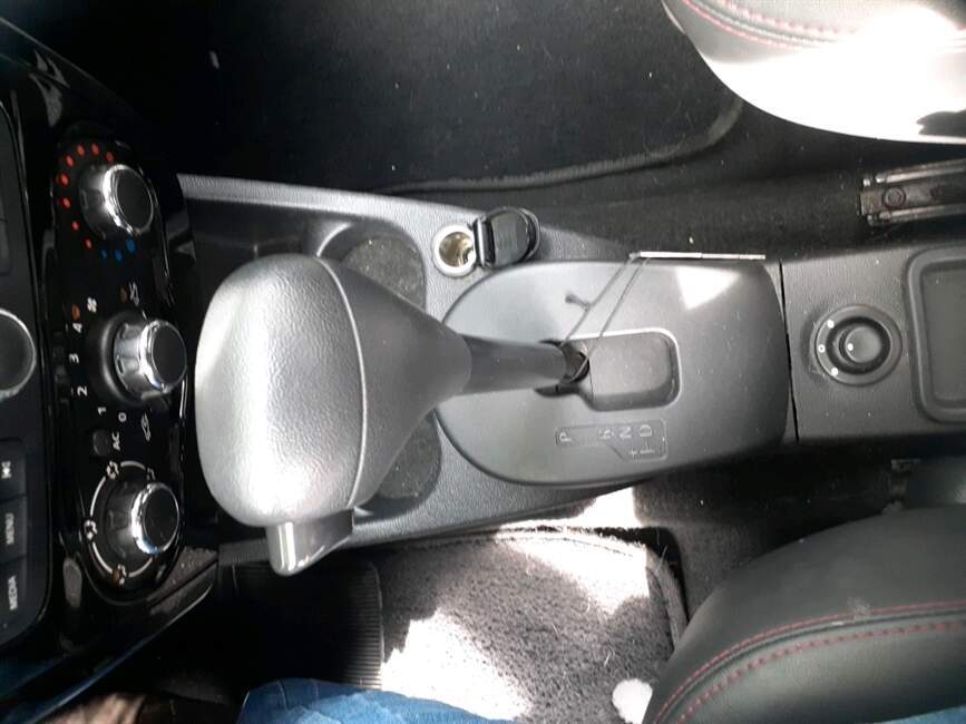 SANDERO 1.6 STEPWAY 16V FLEX 4P AUTOMATICO