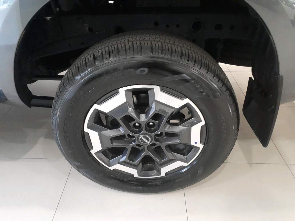 FRONTIER 2.3 PLATINUM AT 4X4