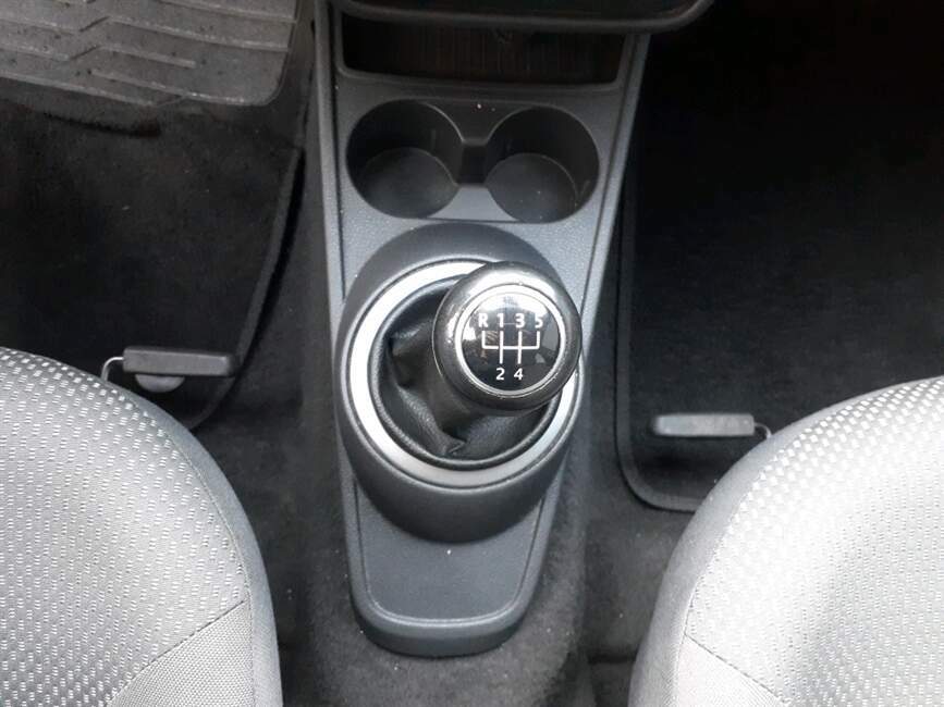 VOYAGE 1.0 MI 8V FLEX 4P MANUAL