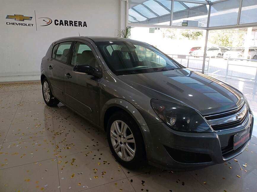 VECTRA 2.0 MPFI GT HATCH 8V FLEX 4P MANUAL