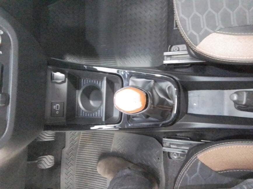 KWID 1.0 12V SCE FLEX OUTSIDER MANUAL