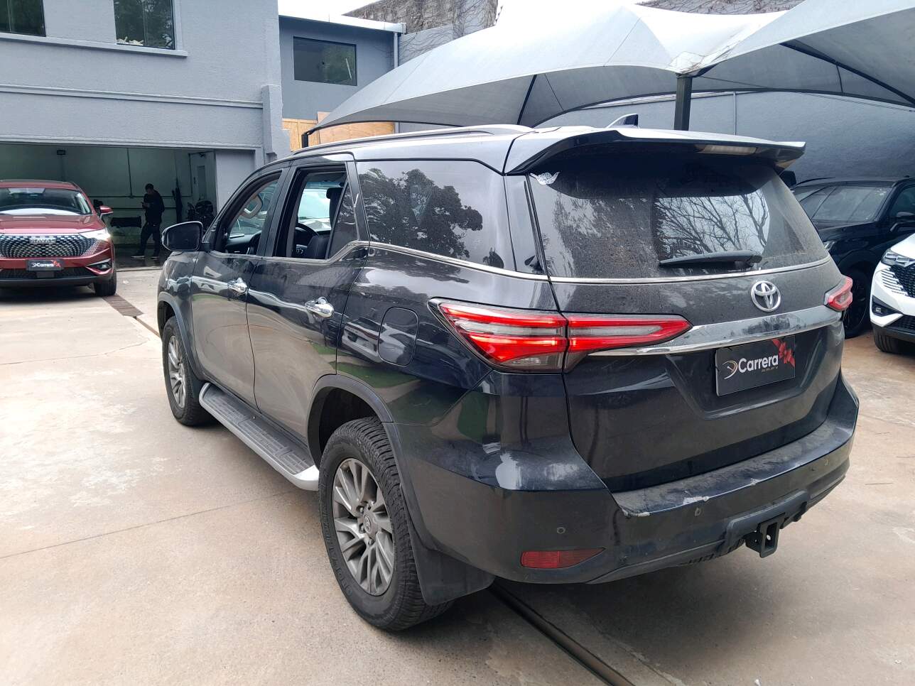 HILUX SW4 2.8 D-4D TURBO DIESEL SRX 4X4 AUTOMÁTICO