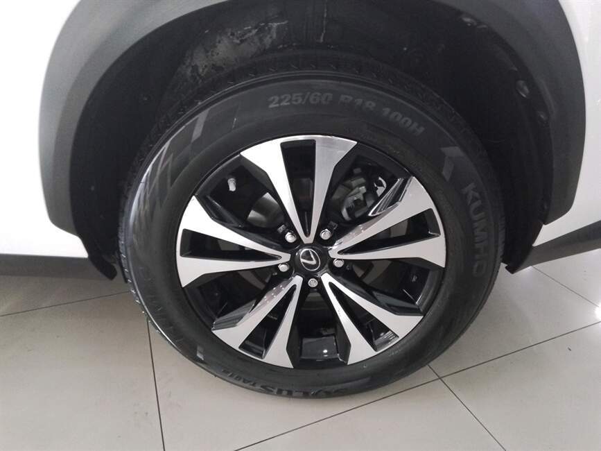 NX 300H 2.5 16V VVT-I HYBRID F-SPORT CVT AWD