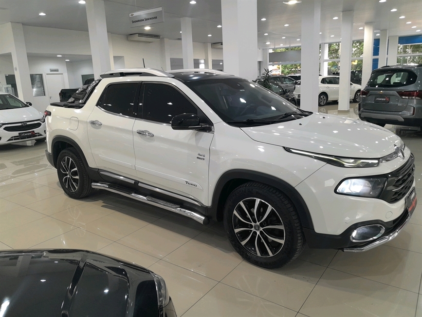 TORO 2.0 16V TURBO DIESEL VOLCANO 4WD AT9