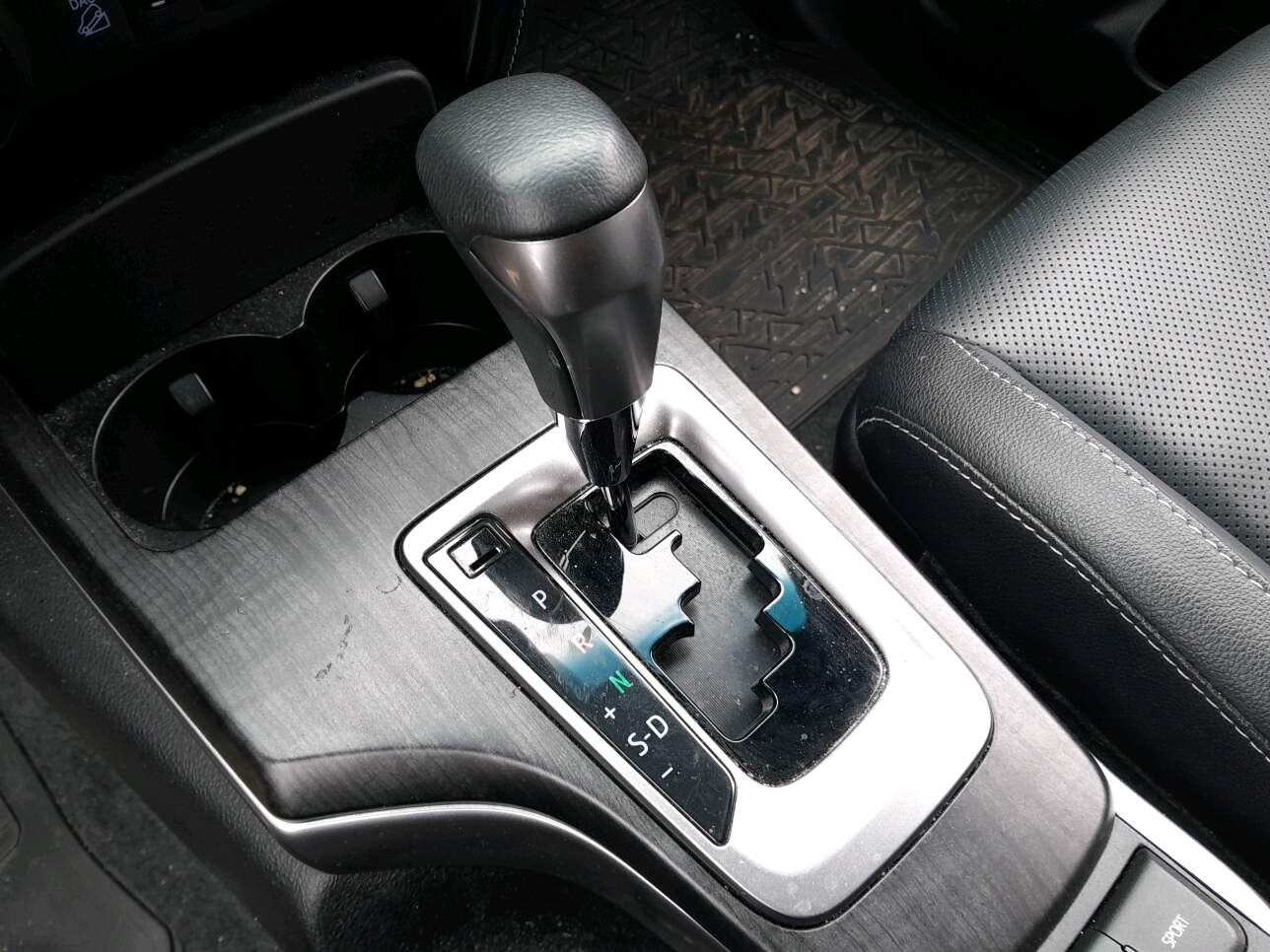 HILUX SW4 2.8 D-4D TURBO DIESEL SRX 4X4 AUTOMÁTICO