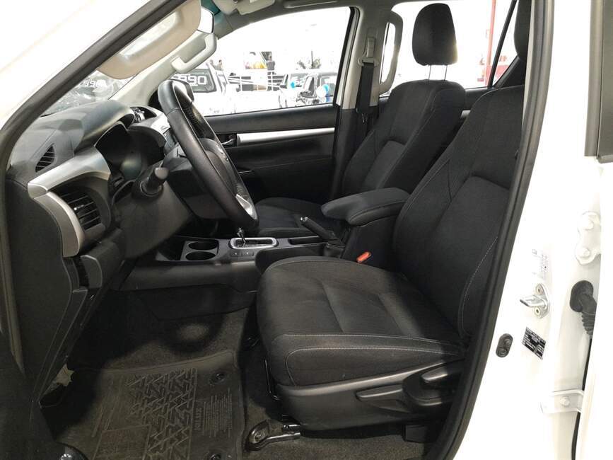 HILUX 2.8 D-4D TURBO DIESEL CD SR 4X4 AUTOMÁTICA