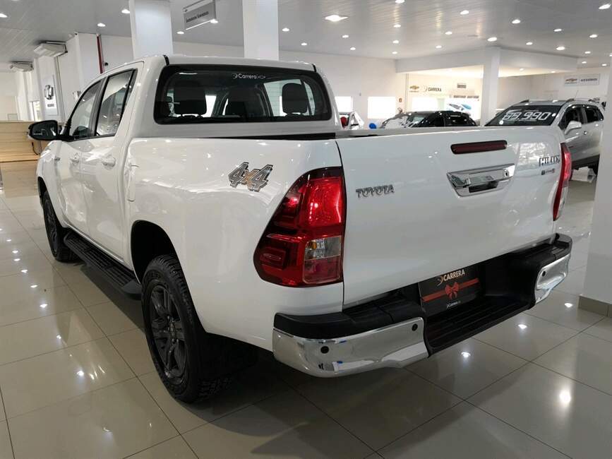HILUX 2.8 D-4D TURBO DIESEL CD SR 4X4 AUTOMÁTICA
