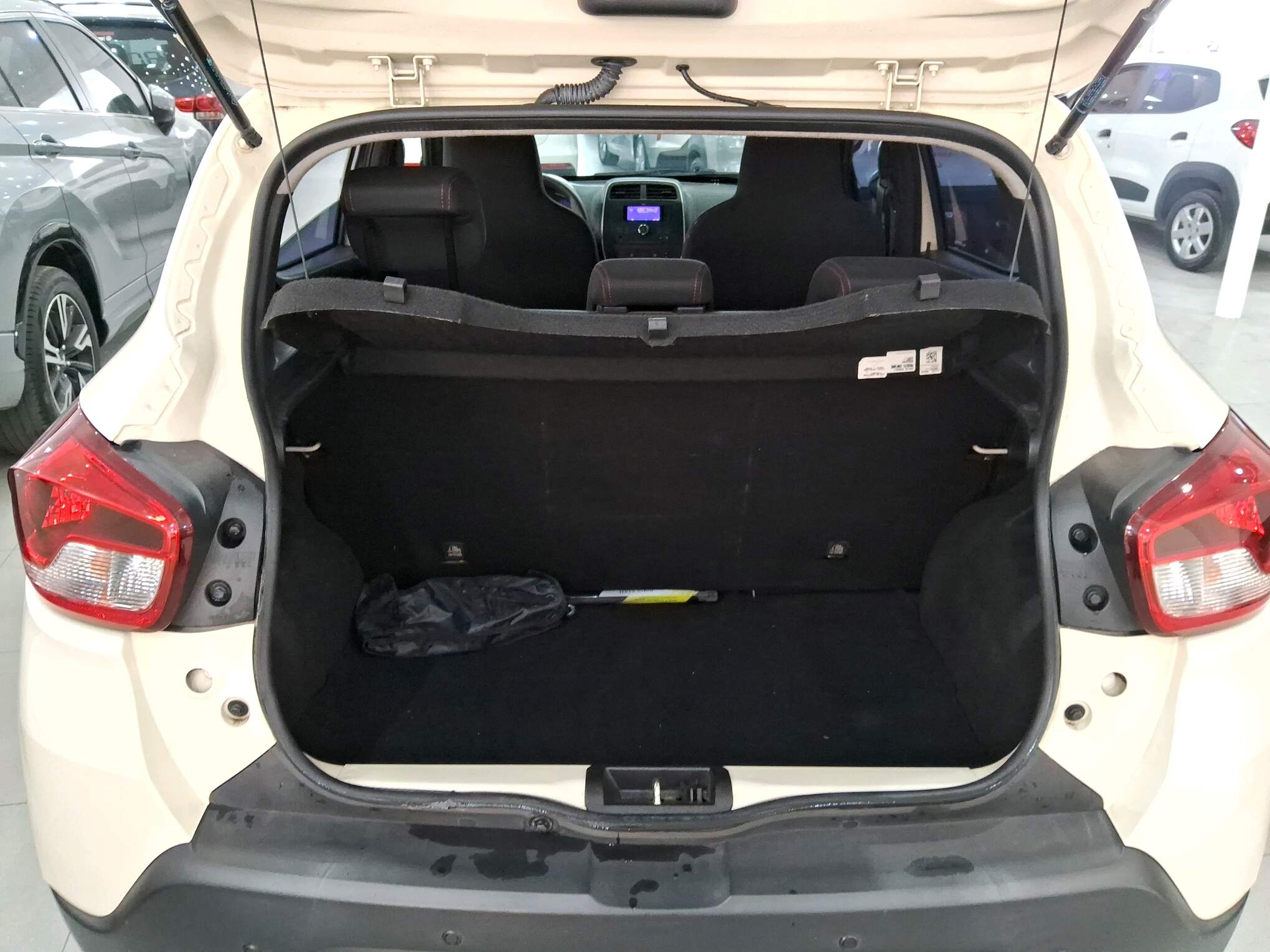 KWID 1.0 12V SCE FLEX ZEN MANUAL