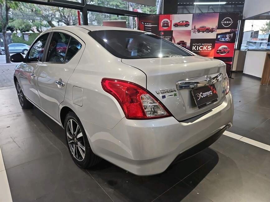 VERSA 1.6 16V FLEXSTART SL 4P XTRONIC