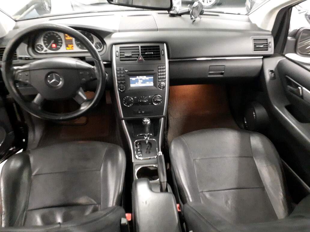 B 180 1.7 FAMILY 8V GASOLINA 4P AUTOMATICO