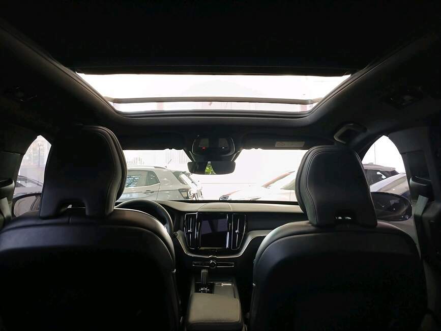 XC60 2.0 T8 RECHARGE R-DESIGN AWD GEARTRONIC