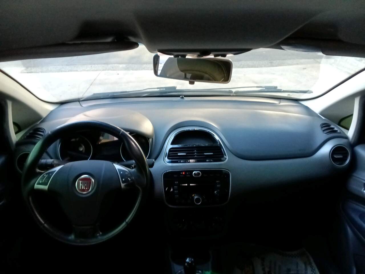 PUNTO 1.6 ESSENCE 16V FLEX 4P AUTOMATIZADO
