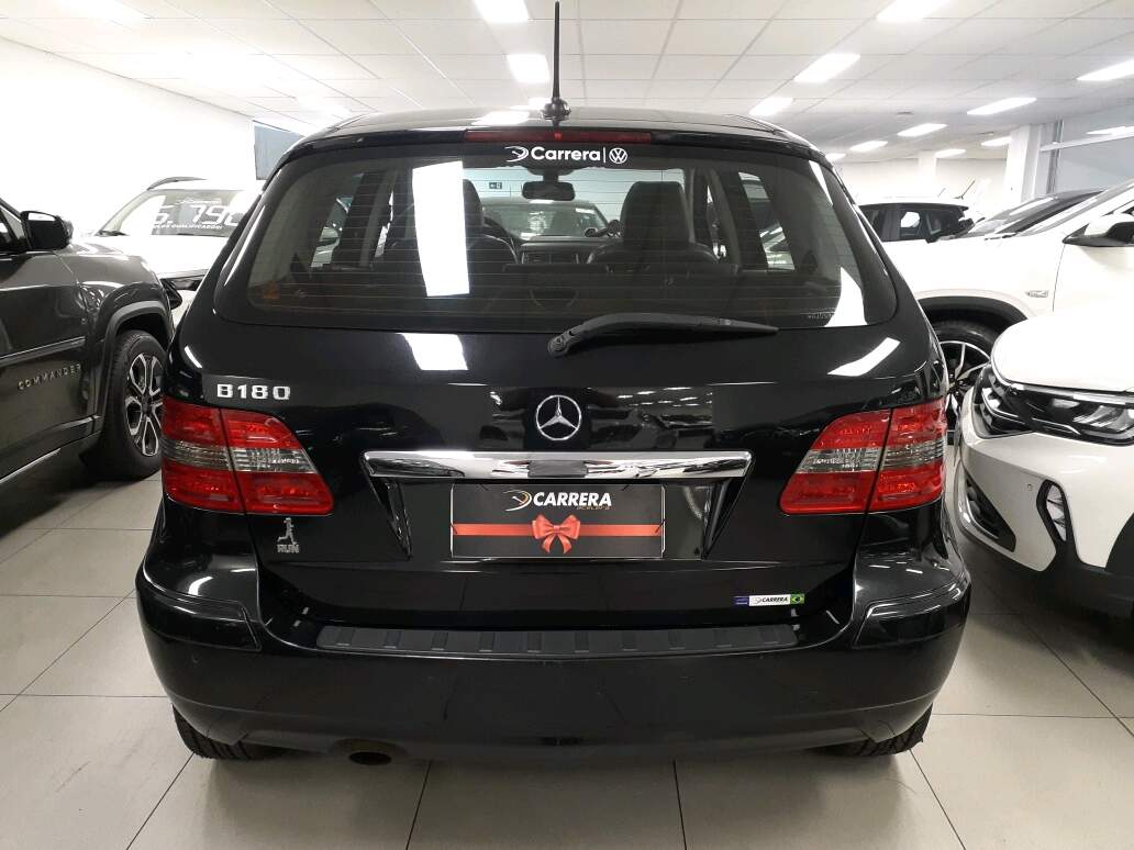 B 180 1.7 FAMILY 8V GASOLINA 4P AUTOMATICO