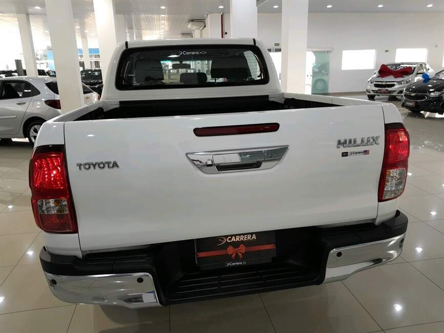 HILUX 2.8 D-4D TURBO DIESEL CD SR 4X4 AUTOMÁTICA