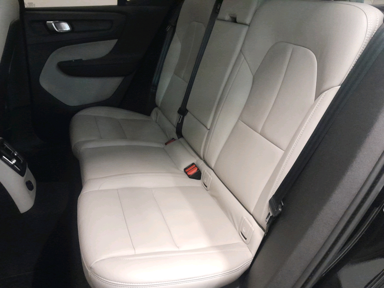 XC40 1.5 T5 HYBRID MOMENTUM GEARTRONIC