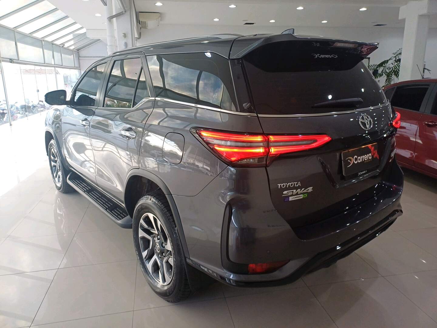 HILUX SW4 2.8 D-4D TURBO DIESEL DIAMOND 7L 4X4 AUT