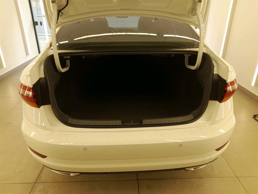 JETTA 1.4 250 TSI TOTAL FLEX R-LINE TIPTRONIC